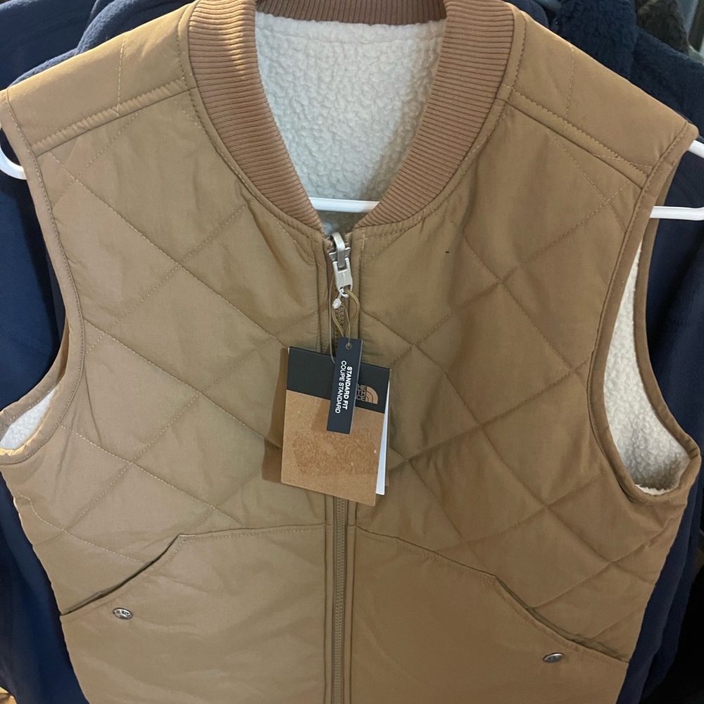 Woman’s North Face CUchillo vest